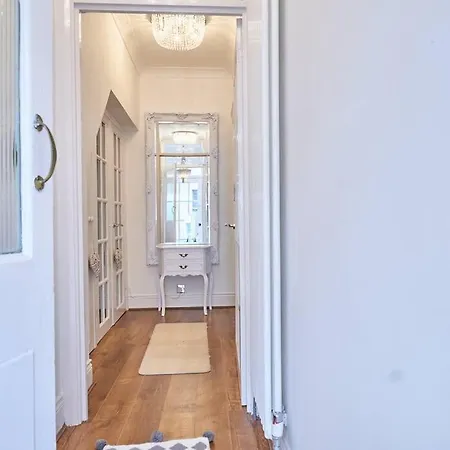Super Stylish Flat Very Close To Freeman Hospital! Newcastle upon Tyne Exterior photo